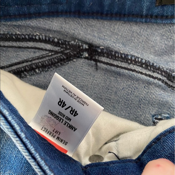 Express Skinny Jeans Mid Rise - Picture 3 of 4